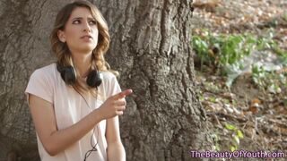 Alexa Grace tinédzser cunija forrón dörzsölődik lesbi szerelmében