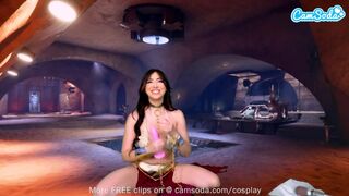 Princess Leia cosplayban élvezi a gigantikus keblű néger szépség játékát