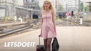 Világos Szőke Bree Haze könyörtelen együttlét külföldön Neeo óriás faszával