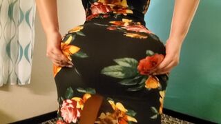 Crystal Lust kolosszális popós milf-et megdúgják egy szextől füstölgő hotelszobában