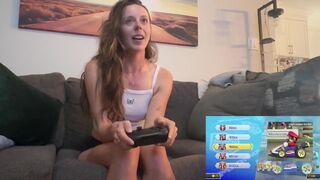 Csíkos mario kart párbaj lush toy-jal a puncimban – banánáradat a bűbájos játékban
