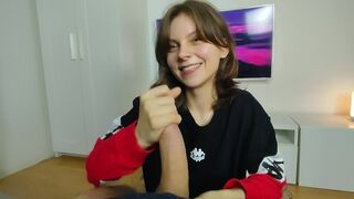 Zsenge amatőr ringyó őrült arcra élvezés válogatása - forró szájba spriccelés és játék a gecivel!
