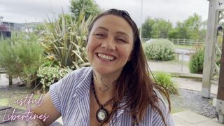 Korosodó milf veszi el a 40 éves szüzességem