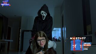 Kíméletlen kuffer üvöltéssel – sikoly pornó paródia