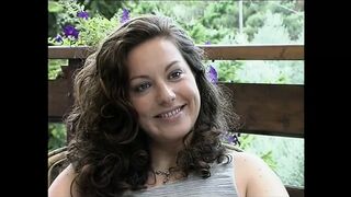 Három vonzó olasz milf közös mélytorok pippantása Federica Zarrival